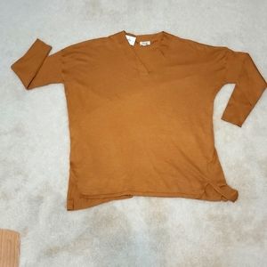 Women  v-neck shirt. Size L